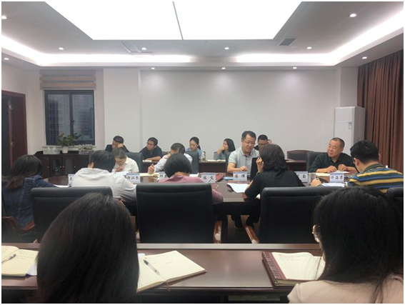加強(qiáng)學(xué)習(xí)，深入開(kāi)展調(diào)查研究，全面增強(qiáng)擔(dān)保本領(lǐng)——市擔(dān)保公司黨支部書記上黨課